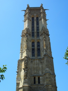 copyright_Des_Mot_et_Des_Arts_-_Tour_Saint-jacques_vue_exterieure