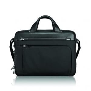 Tumi_arrive_1