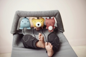 Jouet_pour_Transat_-_Amis_Doux_-_BABYBJORN