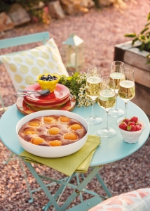 LUMINARC_LB_ETE_2020_Plat_a_tarte_Smart_Cuisine_Flutes_Vinetis_ambiance_terrasse_