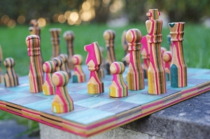 7PLIS_-_Jeu_dechecs_en_skate_board_recycle_-_777_euros