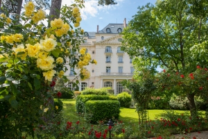 Waldorf_Astoria_Versailles_-_Trianon_Palace_-_3_facade